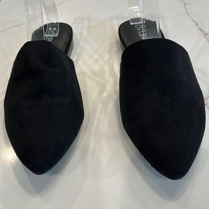 Abound Women’s Slip on Flats. Black 7M Suede  Barely worn